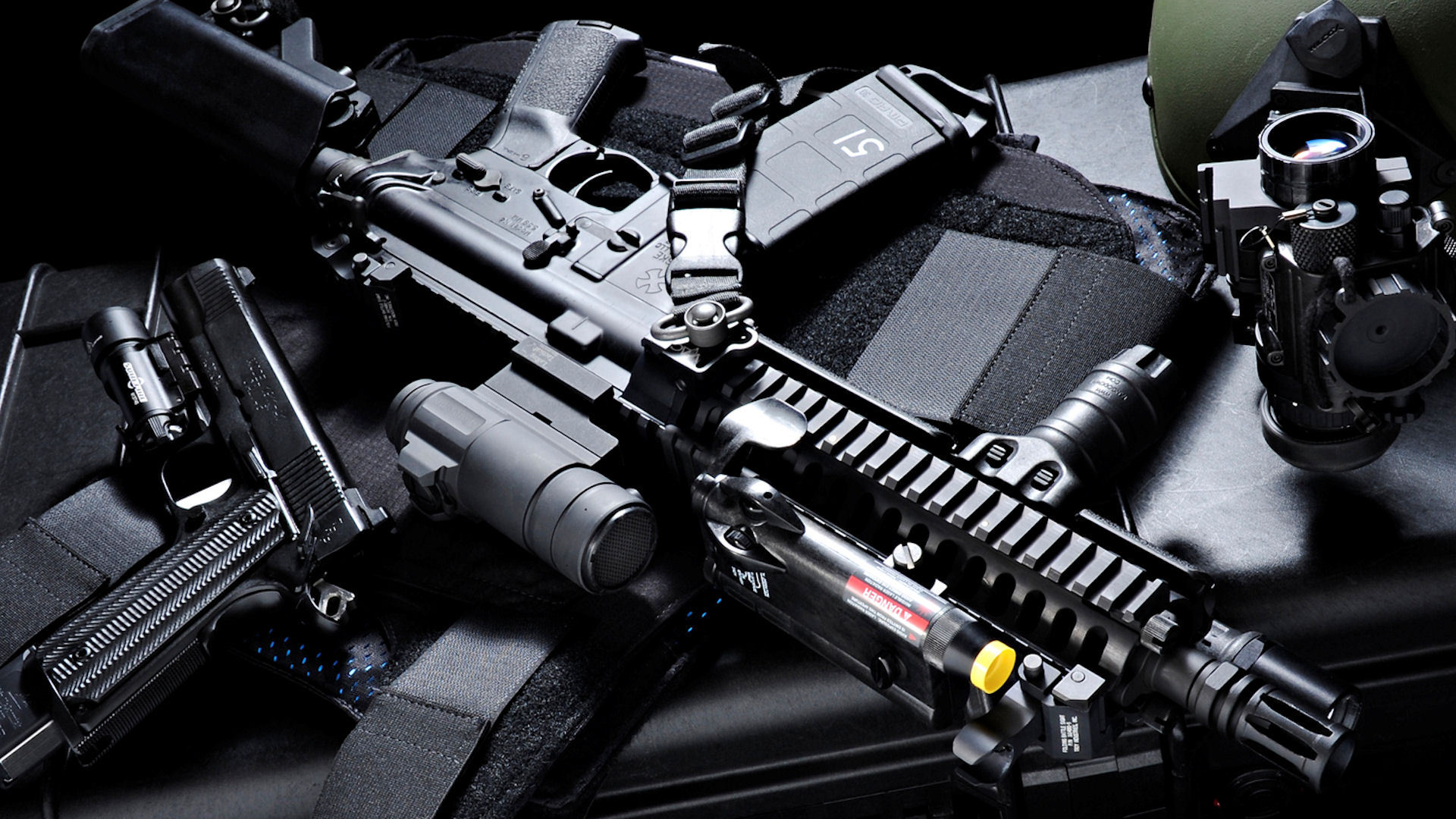 automatic-gun-sight-armor-assault-rifle