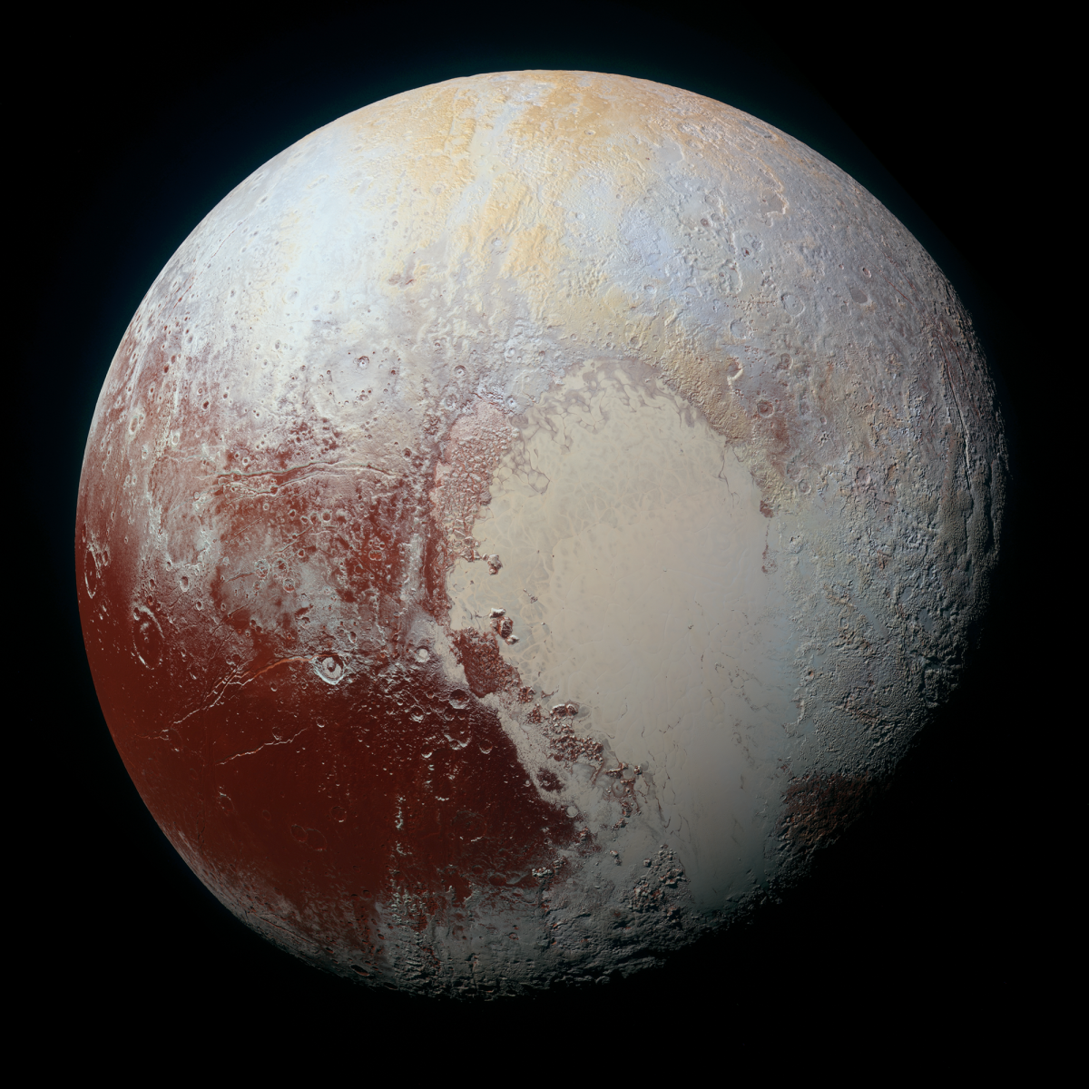 冥王星的高分辨率增强色照片。